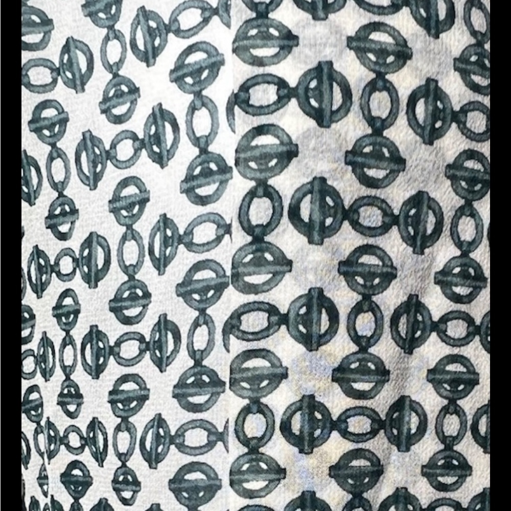 TORY BURCH Chain Print Silk Blouse English Green Long Sleeve Pleated Top 2 - Picture 8 of 10